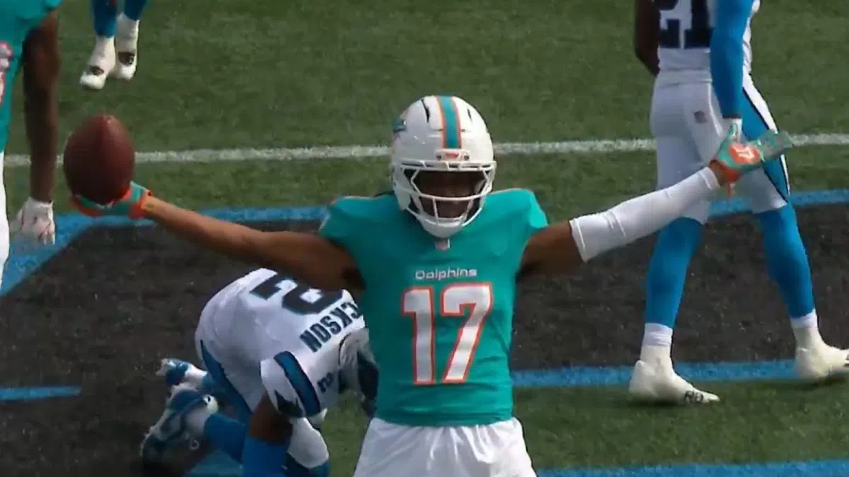 Fans Loving Long-Time Hornets Announcer, Eric Collins’ Absolutely Electric NFL Debut