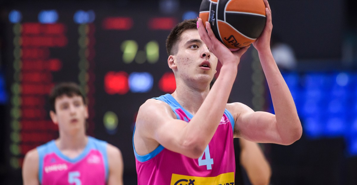 Andrija Jelavic ruled eligible by NCAA with a twist: Kentucky Basketball