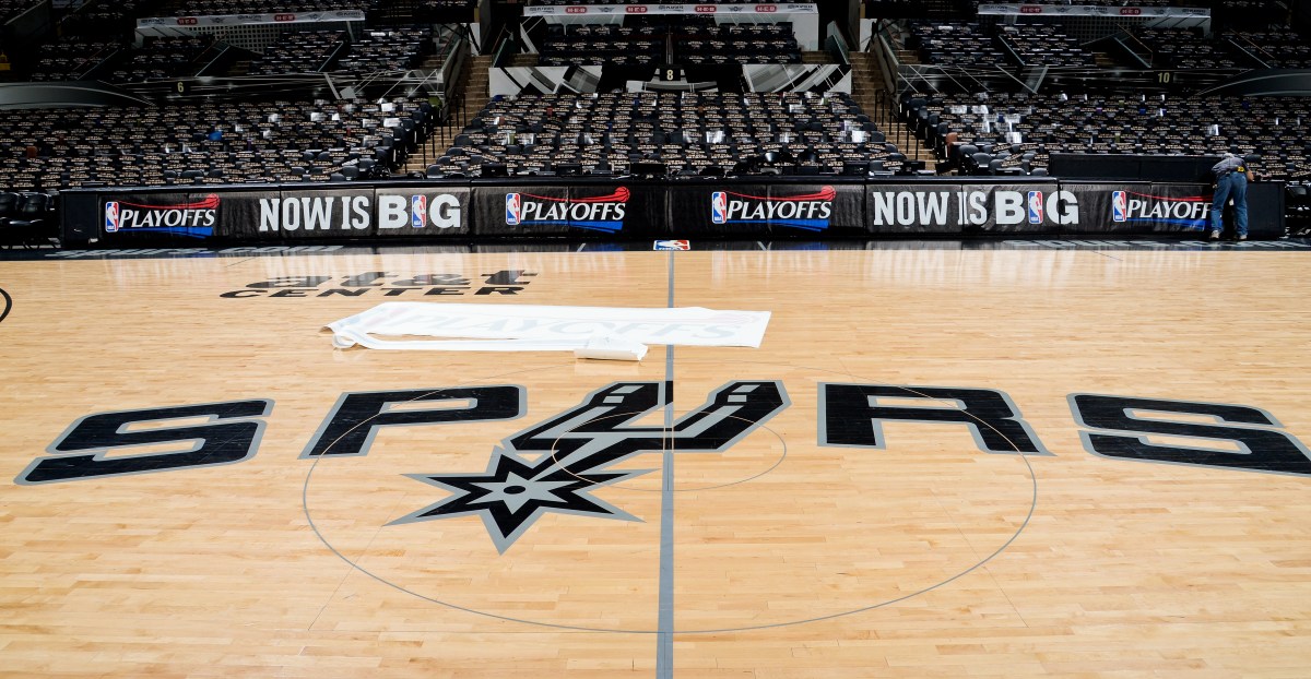 Open Thread: Spurs kick off early voting with “Vote Spurs Vote” rally