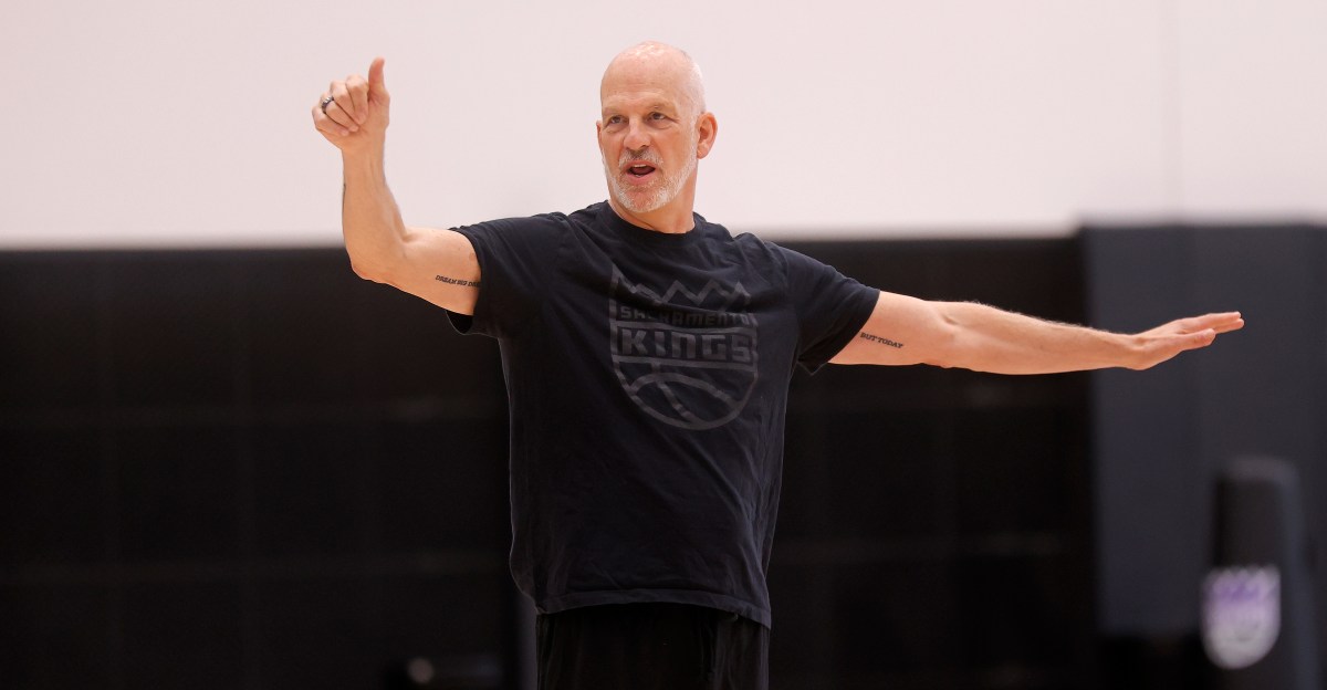 Behind new offense, Dallas looks to establish the run this season