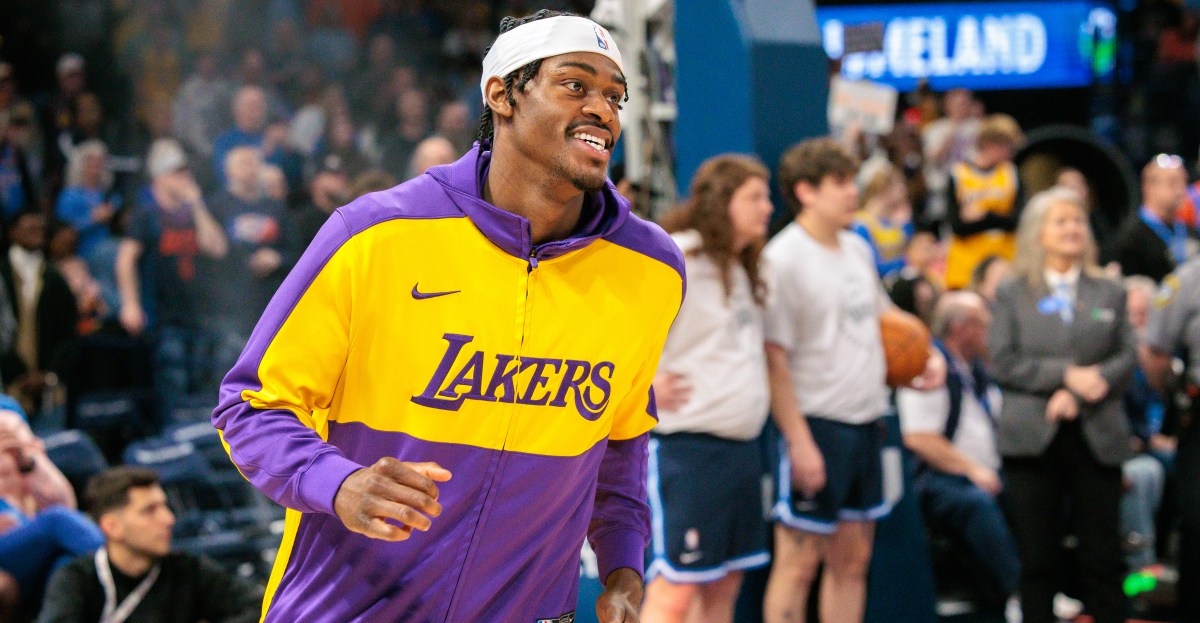 Lakers Training Camp Notebook: Backups are pushing the starters