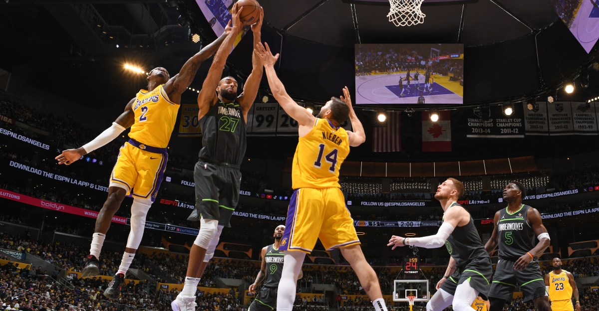 Lakers Injury Report: Maxi Kleber tweaks quad, will require MRI