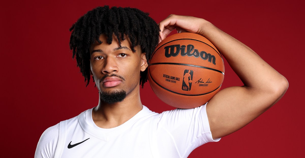 Sharpe Wins Fan Fest MVP, Yang Tries to Dance