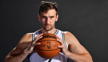 How the Victor Wembanyama and Luke Kornet two-center lineup can thrive