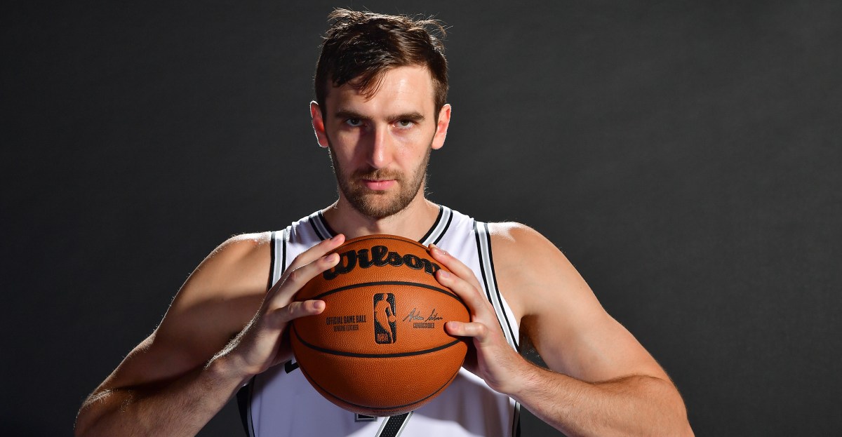 How the Victor Wembanyama and Luke Kornet two-center lineup can thrive