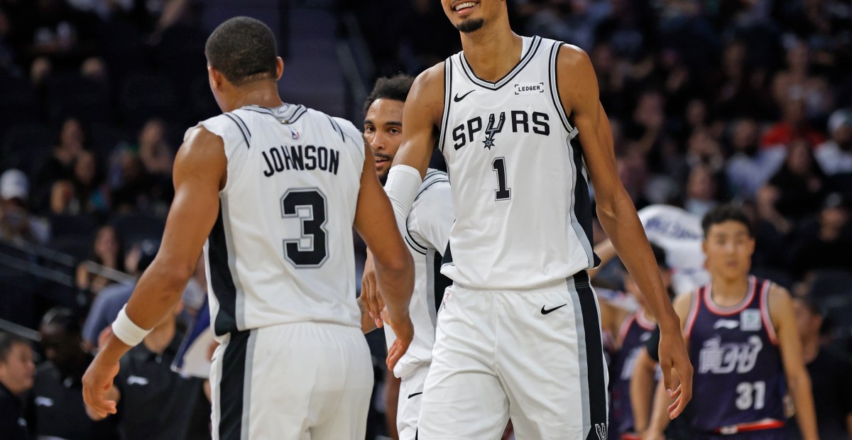 It’s time for Basketball: Spurs vs Utah Jazz