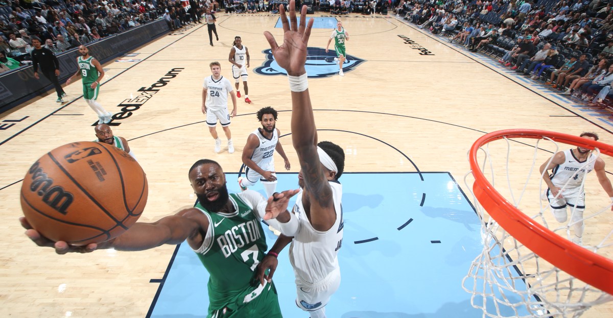 Celtics outwork Grizzlies in first preseason game, win 121-103