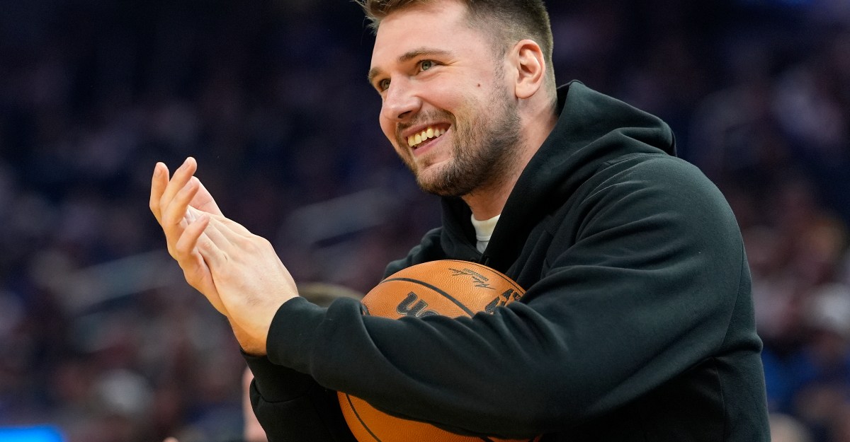 Luka Dončić bought his Lakers teammates a very unique gift
