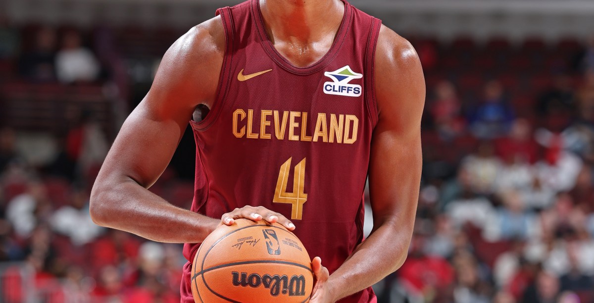 Evan Mobley continues to shine as Cavs lose 2nd preseason game