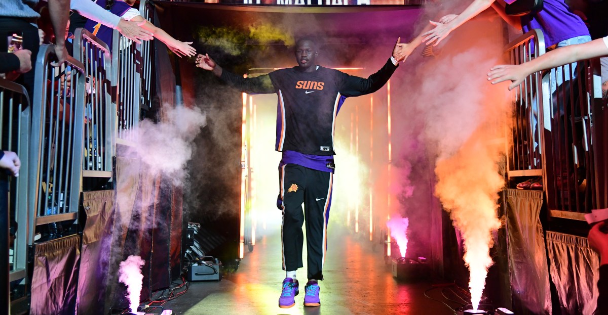 Why are the Suns are slow-cooking Khaman Maluach?