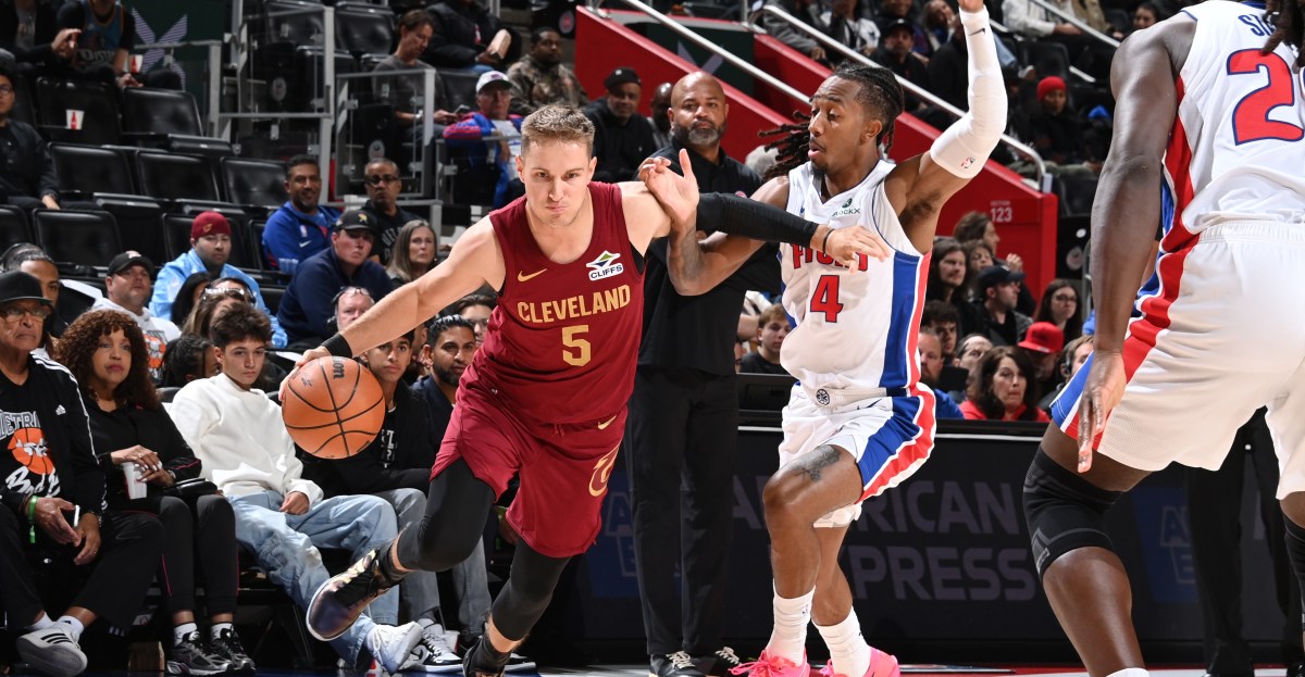 Sam Merrill leaves Cavs vs. Pistons with a hip injury