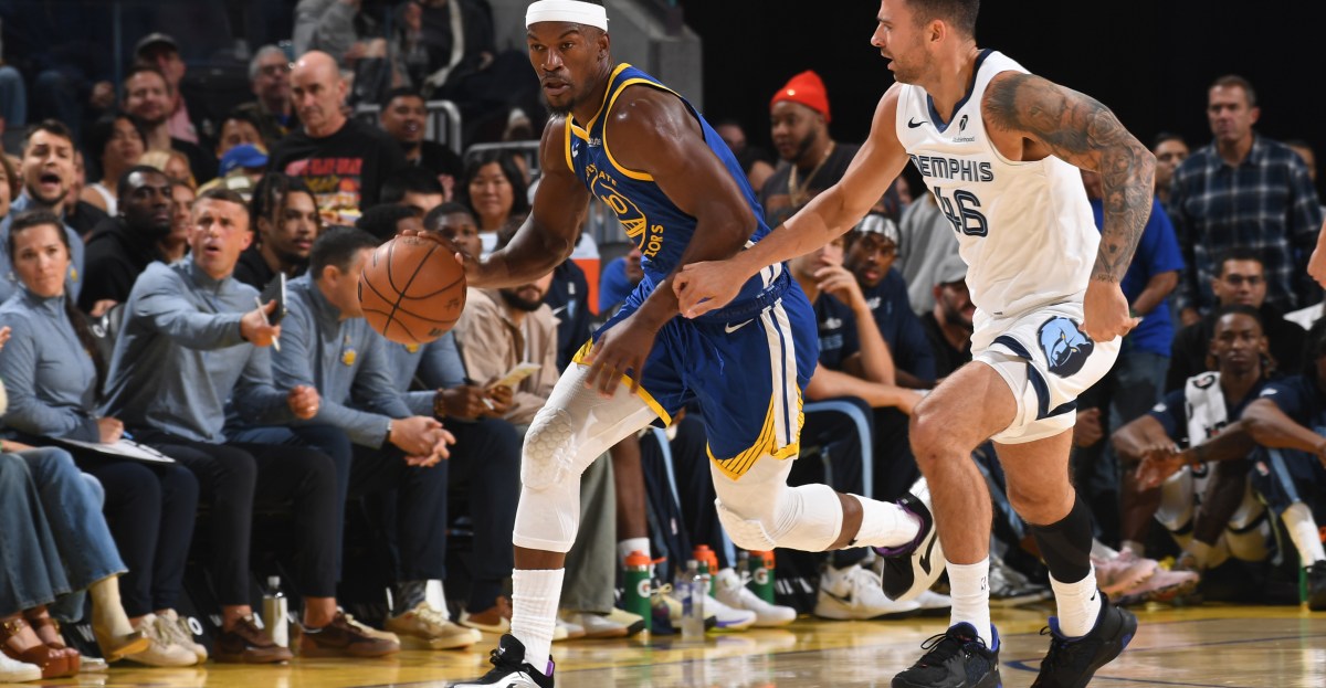 Warriors hold Clippers to 30 second-half points in 98-79 win