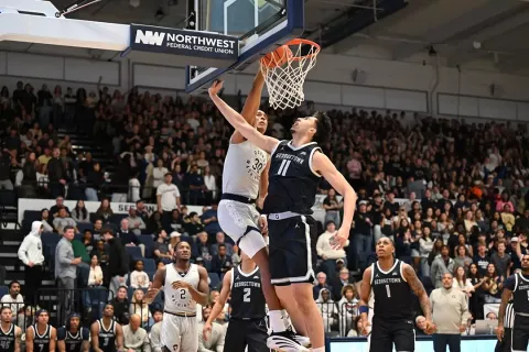 Men’s Basketball Battles Hoyas in High-Intensity Exhibition; Falls 73-64 | GW Today