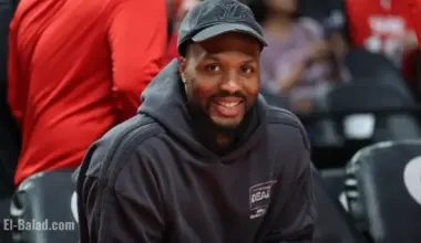 Damian Lillard Benched by Trail Blazers Due to Injury and Contract Issues