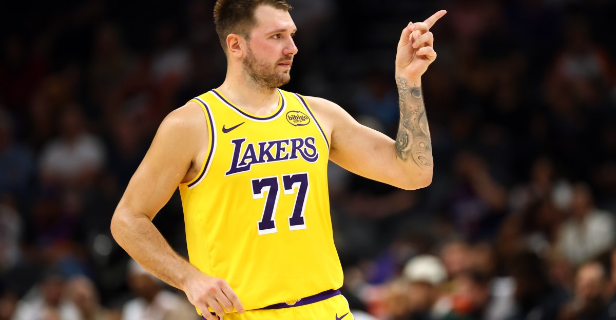 Lakers vs. Suns Final Score: Luka, Austin Reaves dazzle, LA loses