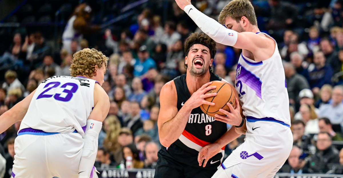 Trail Blazers’ Deni Avdija Exits vs. Jazz With Upper Back Stiffness