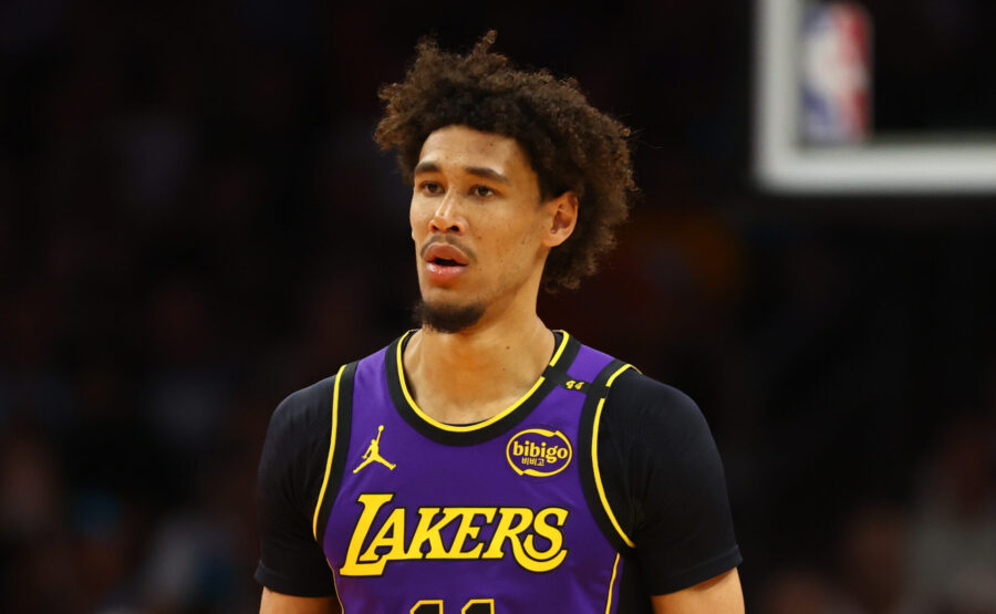 Lakers Notes: Hayes, Starting Lineup, Injuries, Lobs