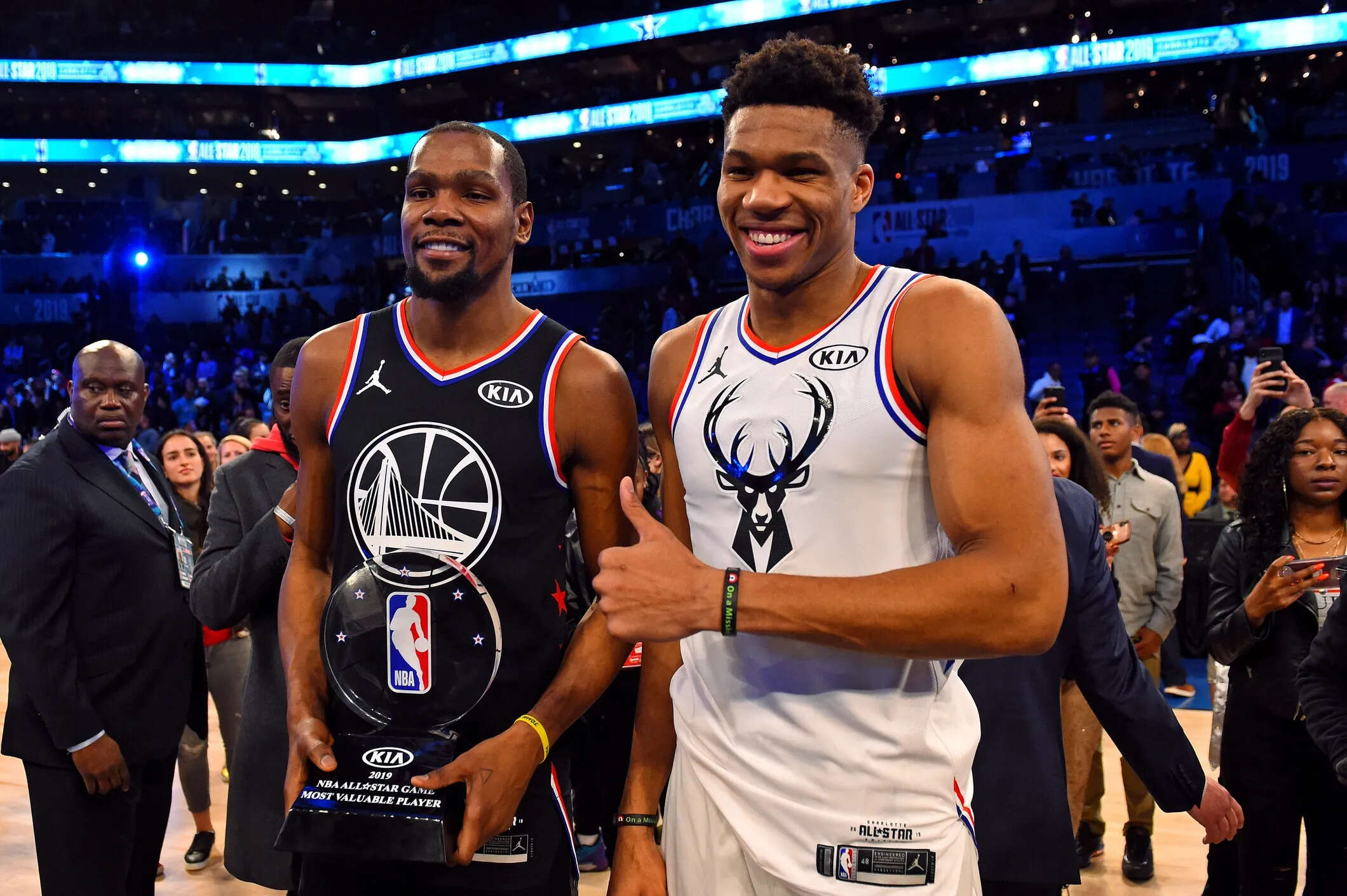 Kevin Durant and Giannis Antetokounmpo (Image via Getty) Kevin Durant and Giannis Antetokounmpo
