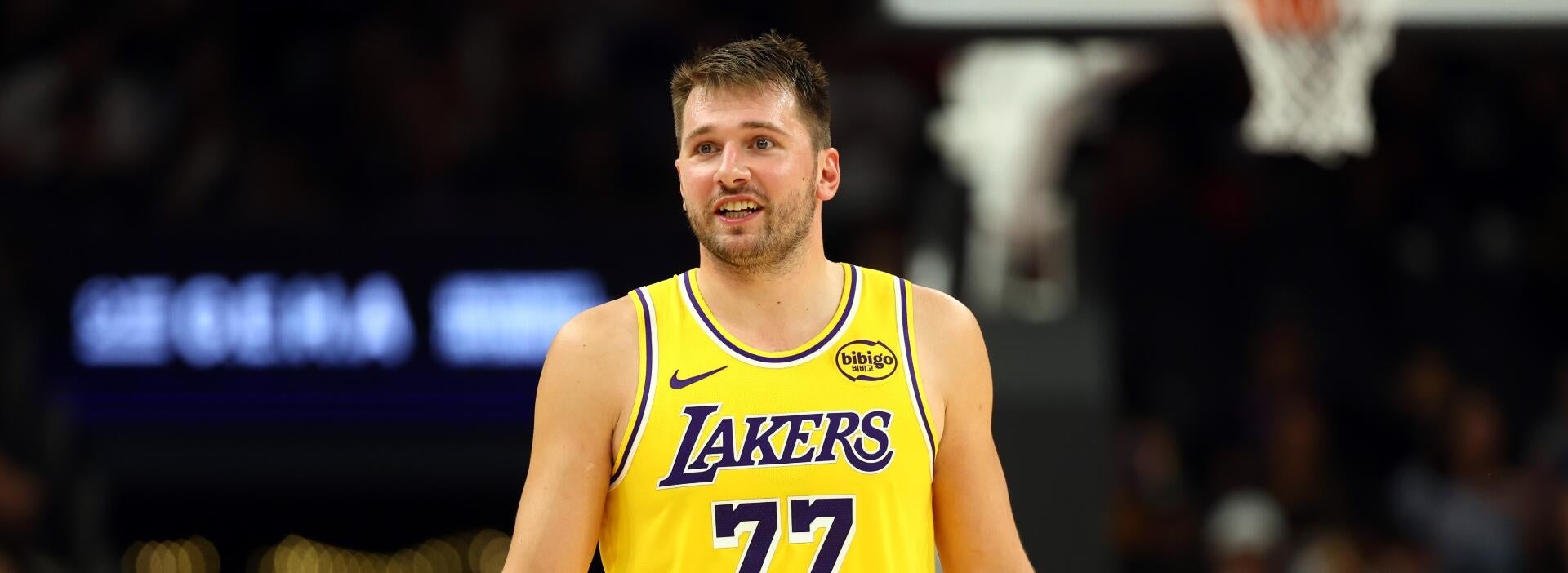 Warriors vs. Lakers odds, line: Proven model reveals picks for NBA season-opening matchup