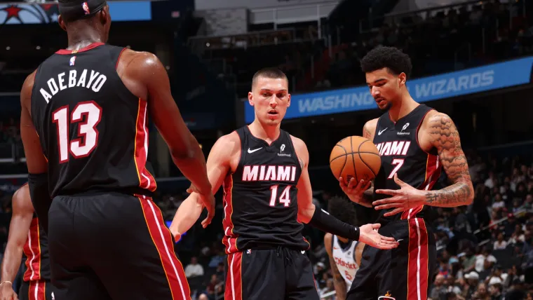 Heat sign versatile 41.6% shooting forward, cut ties with record-breaking 6-foot-6 guard image