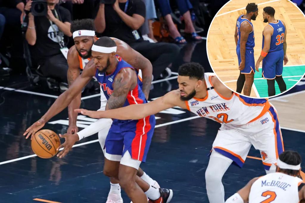 Mike Brown embracing Knicks' Karl-Anthony Towns, Mitchell Robinson pairing