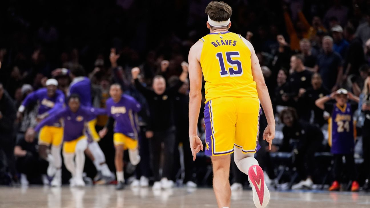 Austin Reaves' run continues with buzzer-beater to rescue Lakers