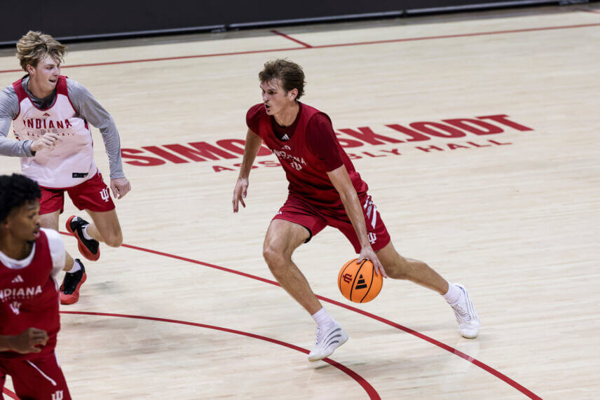 Reed Bailey drives the ball in an IU basketball open practice.