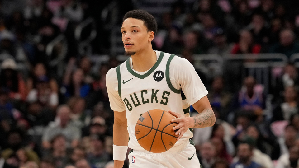 Rollins enjoying added Bucks pressure in Antetokounmpo absence