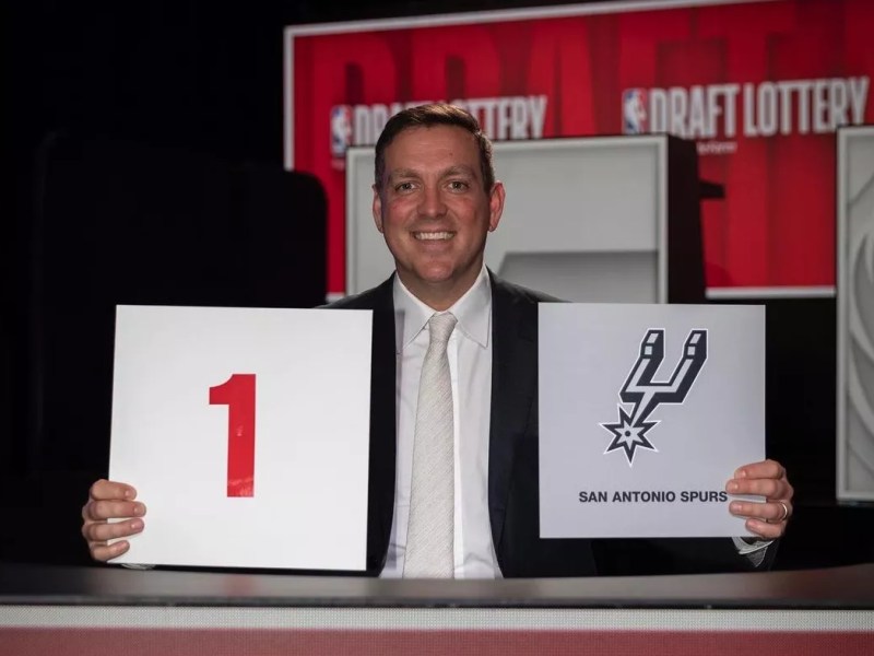 Peter Holt gets mixed reactions online after lobbying fans for new arena during Spurs home opener