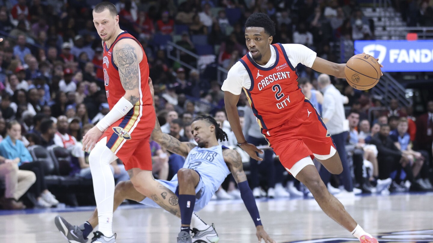 Morant's right shoulder is bothering him again after a hard collision ends his night in New Orleans