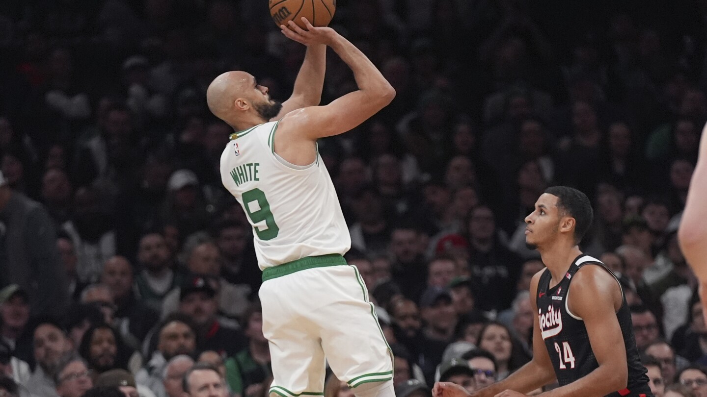 Pritchard scores career-high 43, knocks down 10 3s to lead Celtics over Blazers 128-118