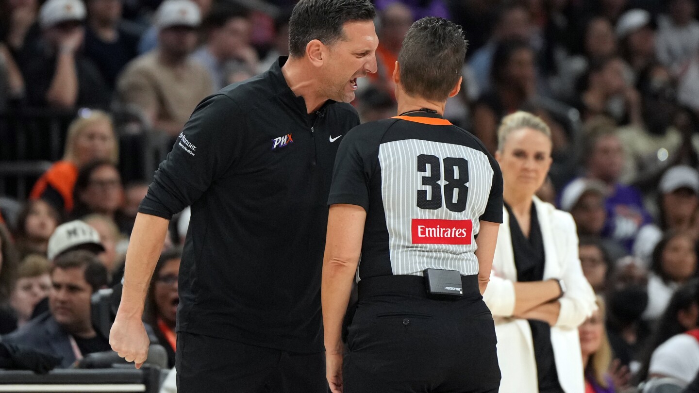 Mercury coach Nate Tibbetts ejected from WNBA Finals Game 4 after heated argument