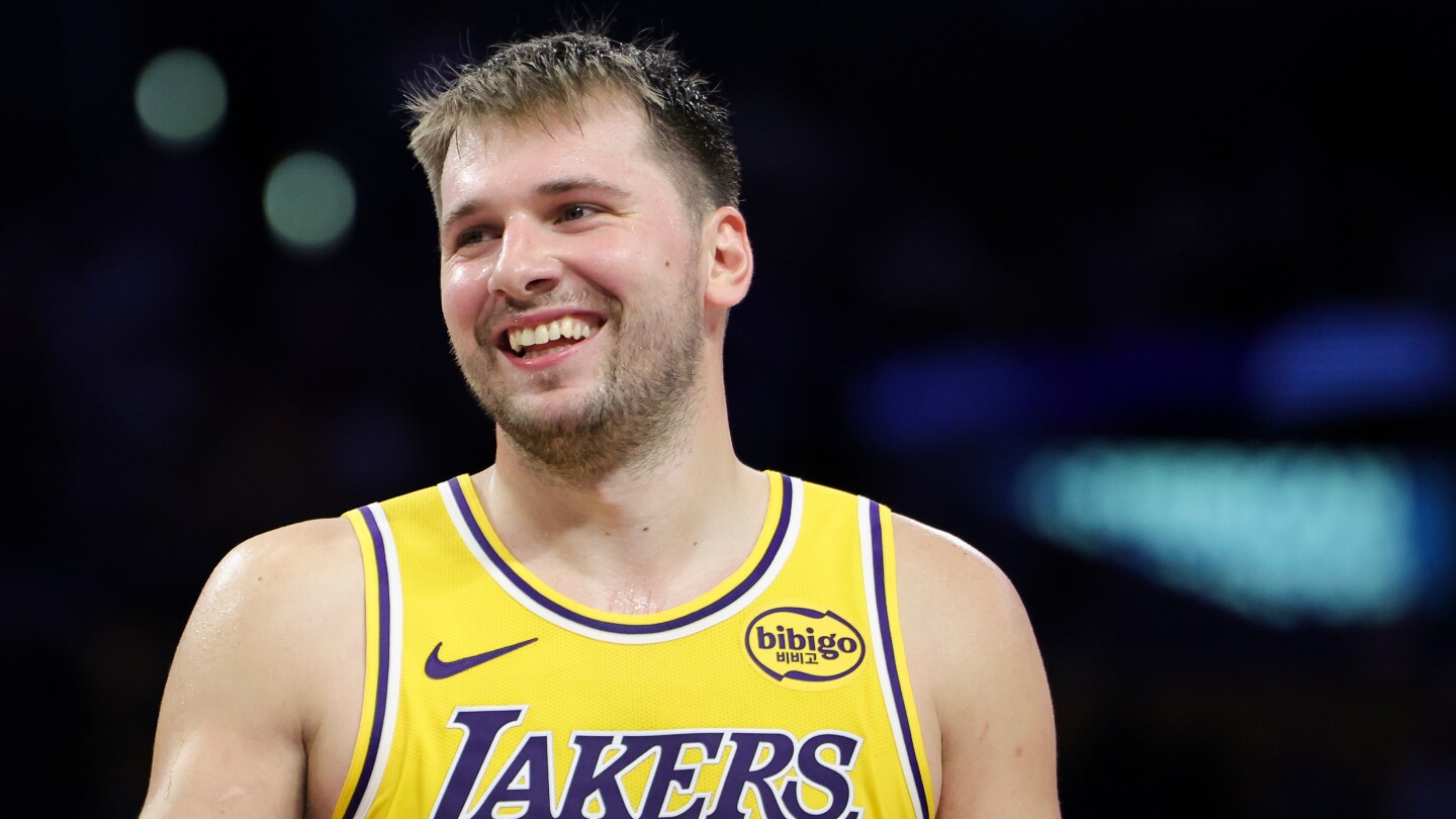 The 40-40 club: Luka Doncic begins the Lakers' new season with a pair of prolific performances