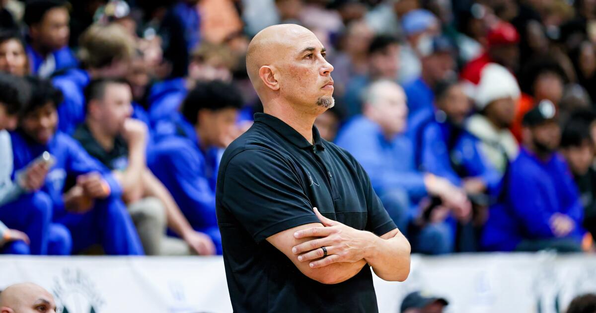 Eastvale Roosevelt basketball coach Stephen Singleton retires