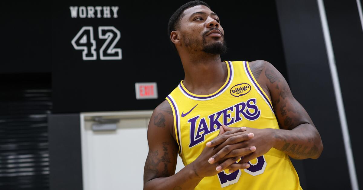 Lakers' Marcus Smart will be on minutes restriction in preseason debut