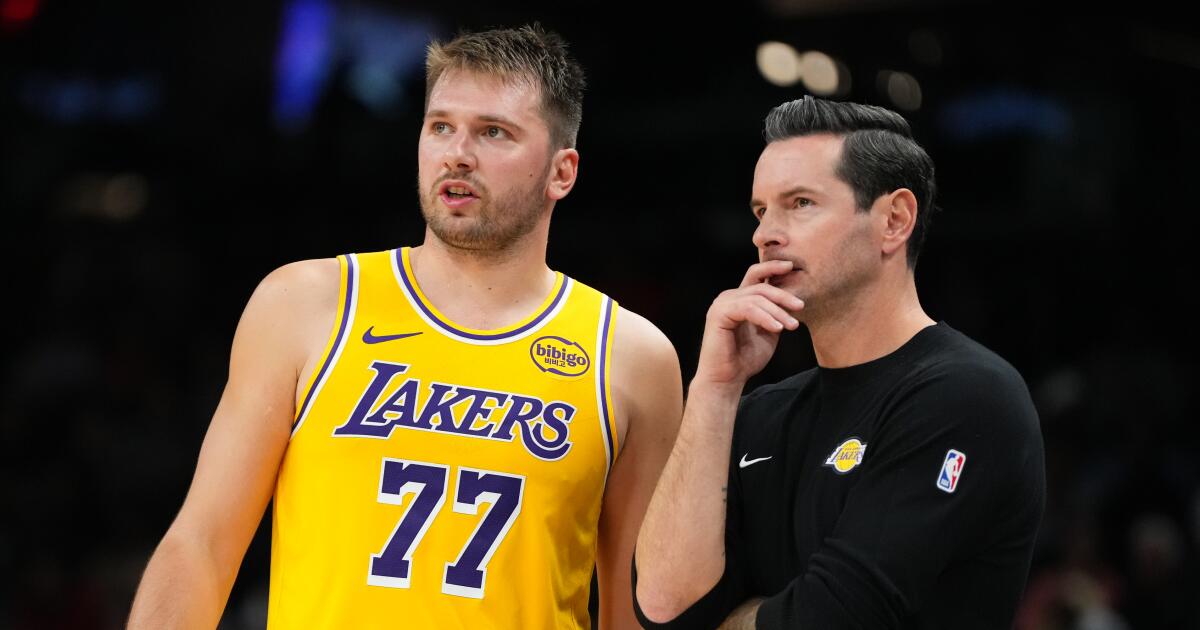 Luka Doncic expecting tough test vs. Steph Curry in Lakers' opener