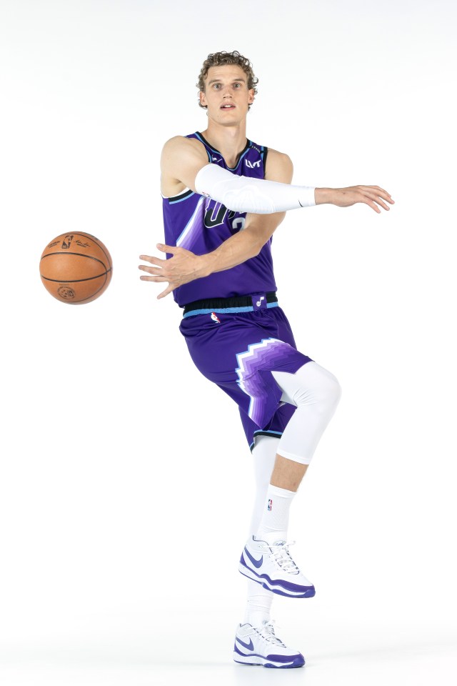 Lauri Markkanen strikes a pose in a Utah Jazz uniform