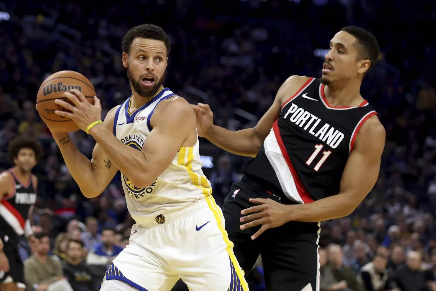 Warriors vs Blazers (Image via Getty) Warriors vs Blazers