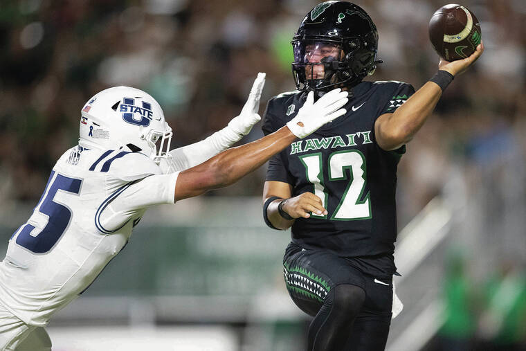 Warriors roll past Utah State in 44-26 thriller