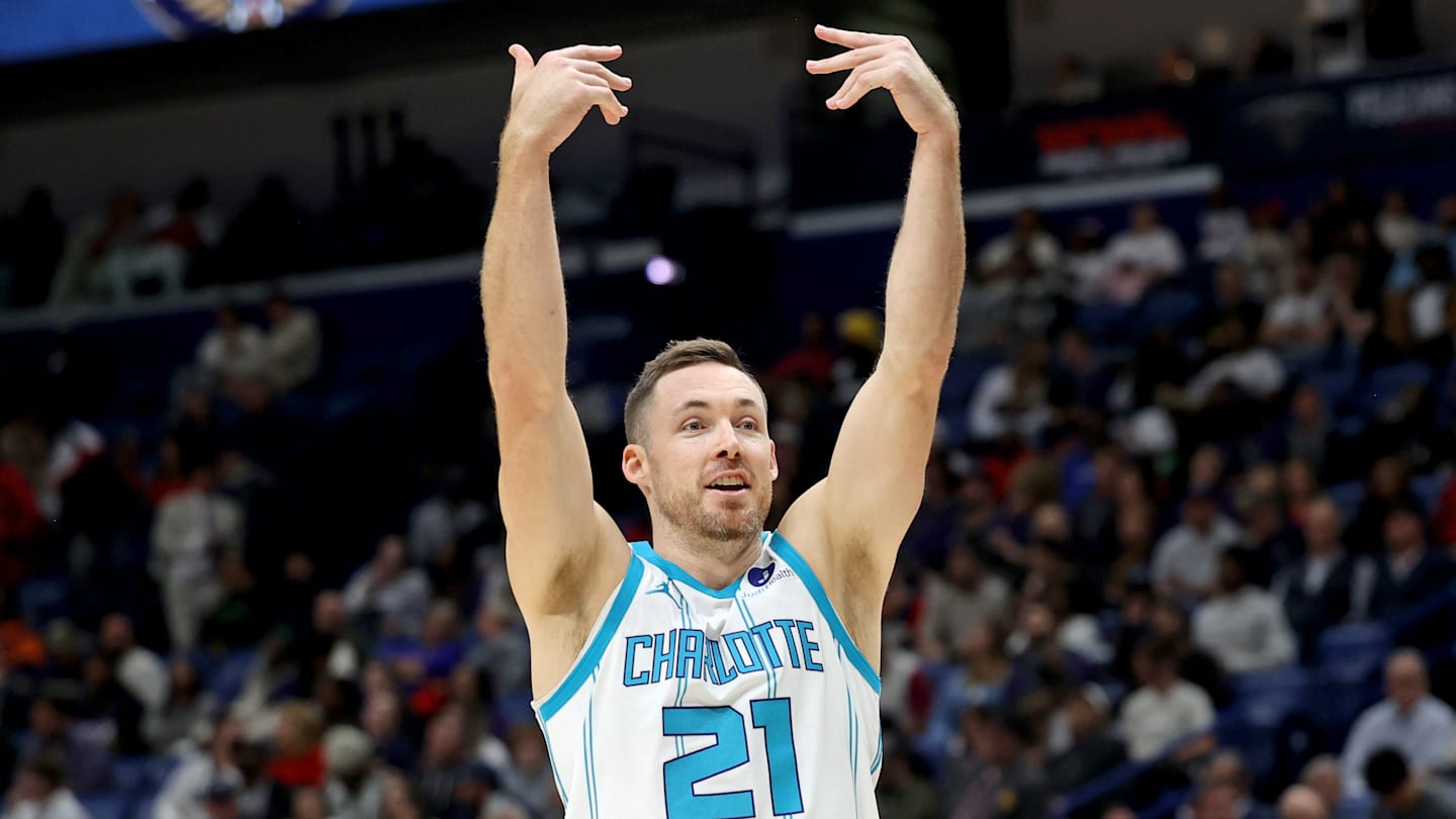 Charlotte Hornets v New Orleans Pelicans