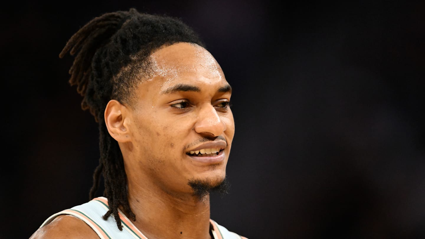 San Antonio Spurs v Golden State Warriors