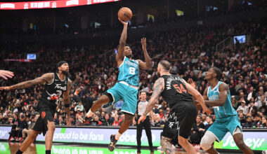 Bill Simmons can't stop watching 'bad' Charlotte Hornets this season