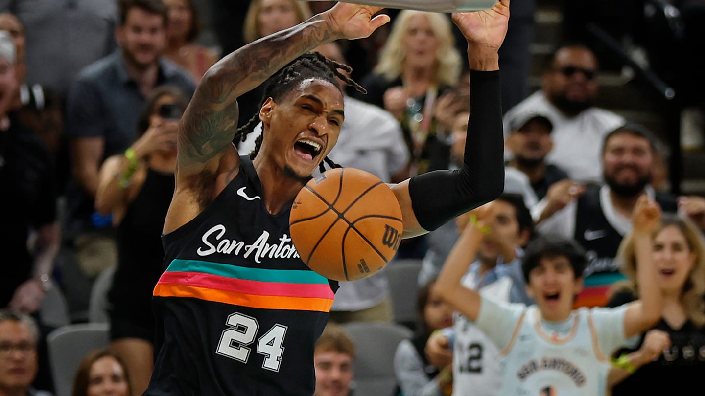 Atlanta Hawks v San Antonio Spurs