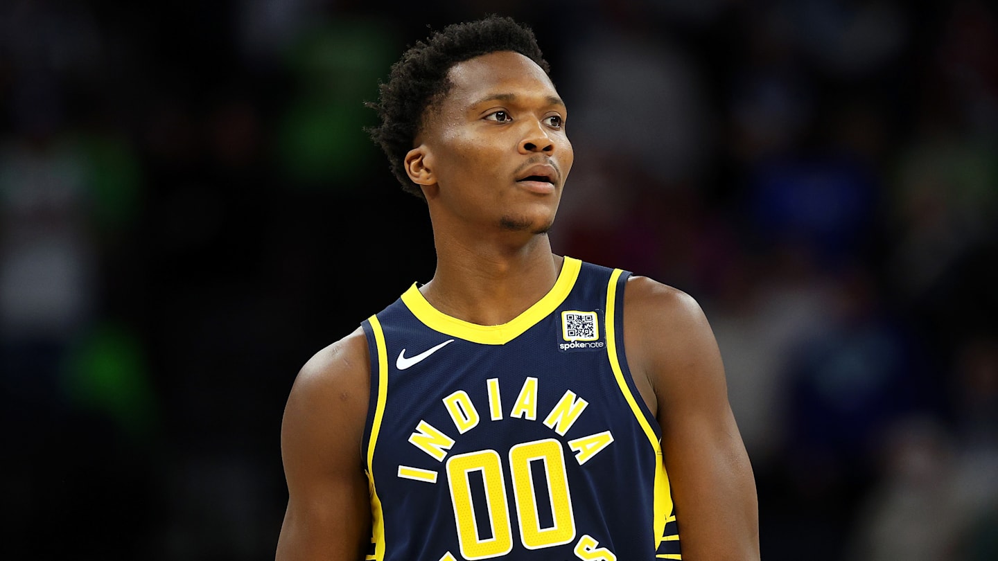 Indiana Pacers wing Bennedict Mathurin (00) during a game against the Minnesota Timberwolves.