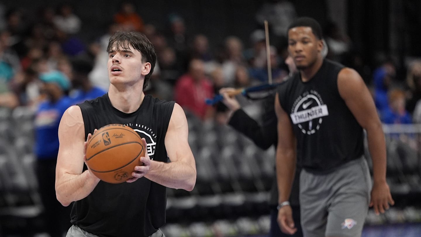 Brooks Barnhizer's Triple Double Gives OKC Blue Third Straight Win