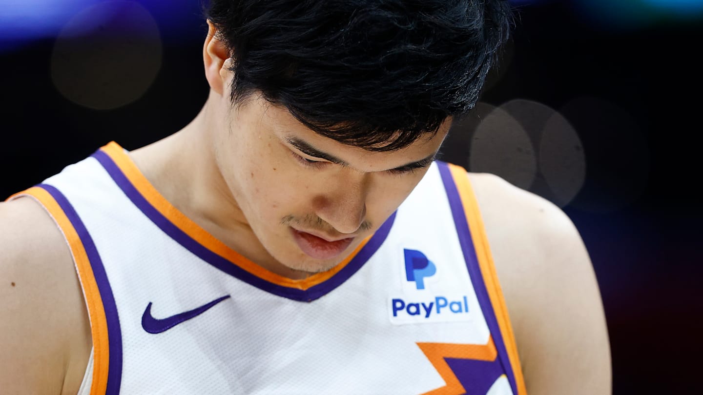 Phoenix Suns v Los Angeles Clippers