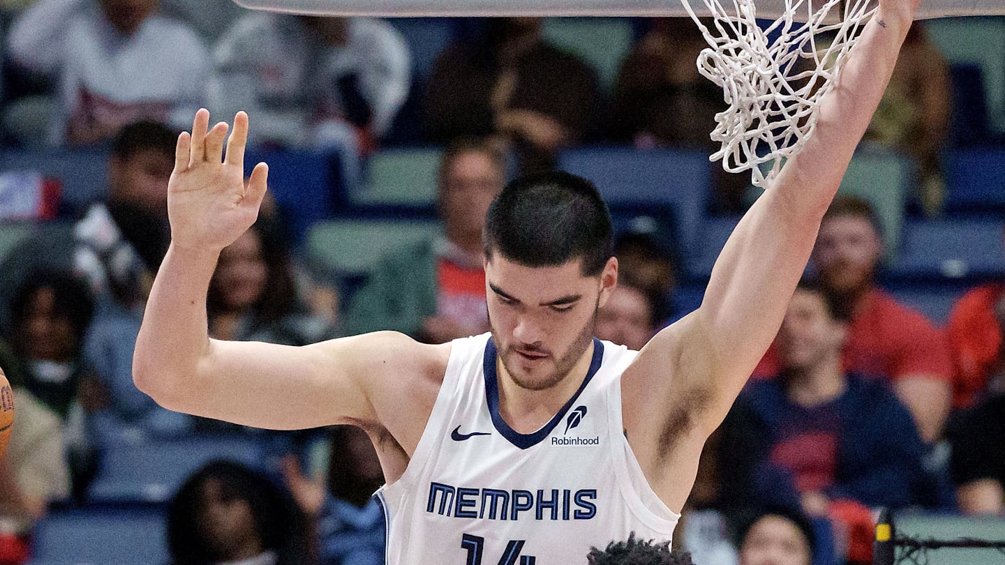 Zach Edey with a staggering statistic in Grizzlies' gritty win