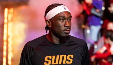 Oct 22, 2025; Phoenix, Arizona, USA; Phoenix Suns center Mark Williams (15) against the Sacramento Kings at the Mortgage Matchup Center. Mandatory Credit: Mark J. Rebilas-Imagn Images