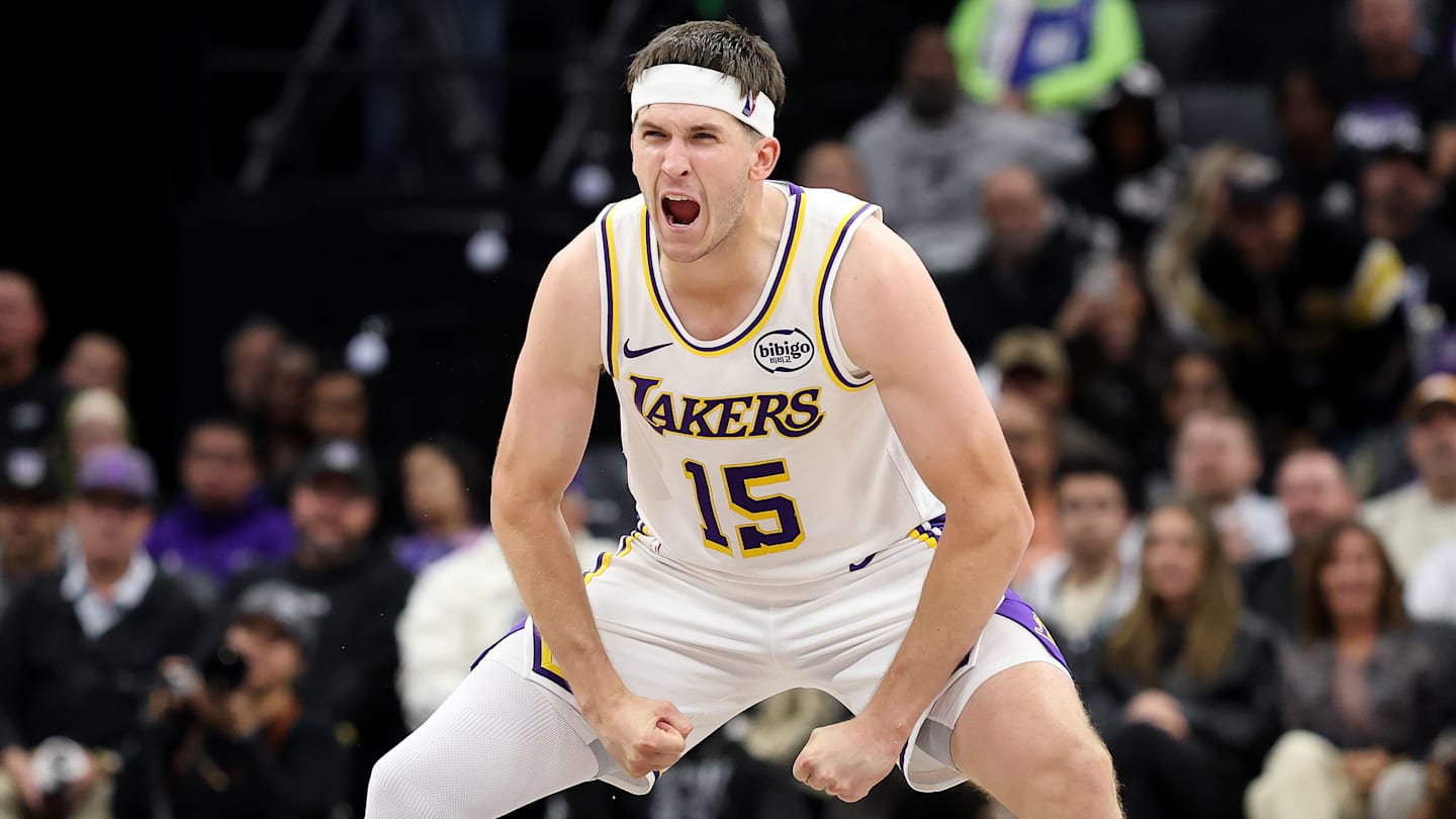 Los Angeles Lakers v Sacramento Kings