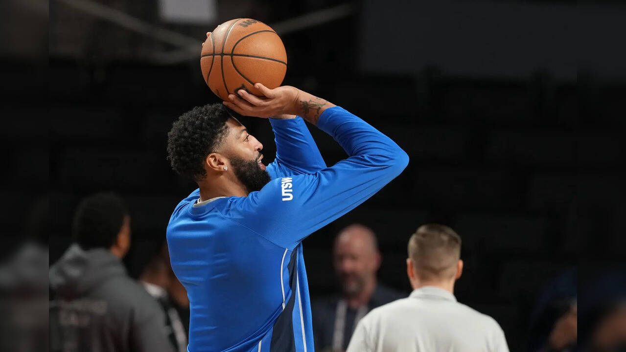 Why Isn’t Anthony Davis Playing Tonight? Dallas Mavericks Face Big Challenge Without Their Interior Anchor | NBA